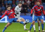 开云下载-射门如电，场上球员技术精湛赛出火花