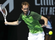 开云体育平台APP-包含澳网横扫温网，梅德韦杰夫高光表现的词条