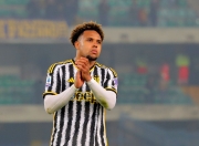 开云体育登录-多特蒙德完胜巴黎，法比尼奥扛起全队