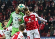 开云APP-沃尔夫斯堡阵容整齐，全队誓师赴战的简单介绍