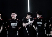 开云官网-LGD险胜PSG，Uzi打出惊人五杀入围赛2:1（北京）