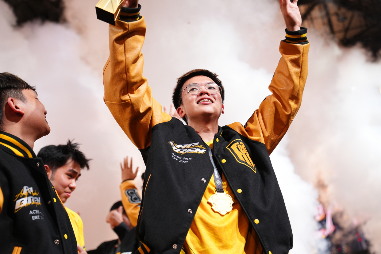 总决赛前夕,球队备战充分,决意夺冠 总决赛前夕,球队备战充分,决意夺冠