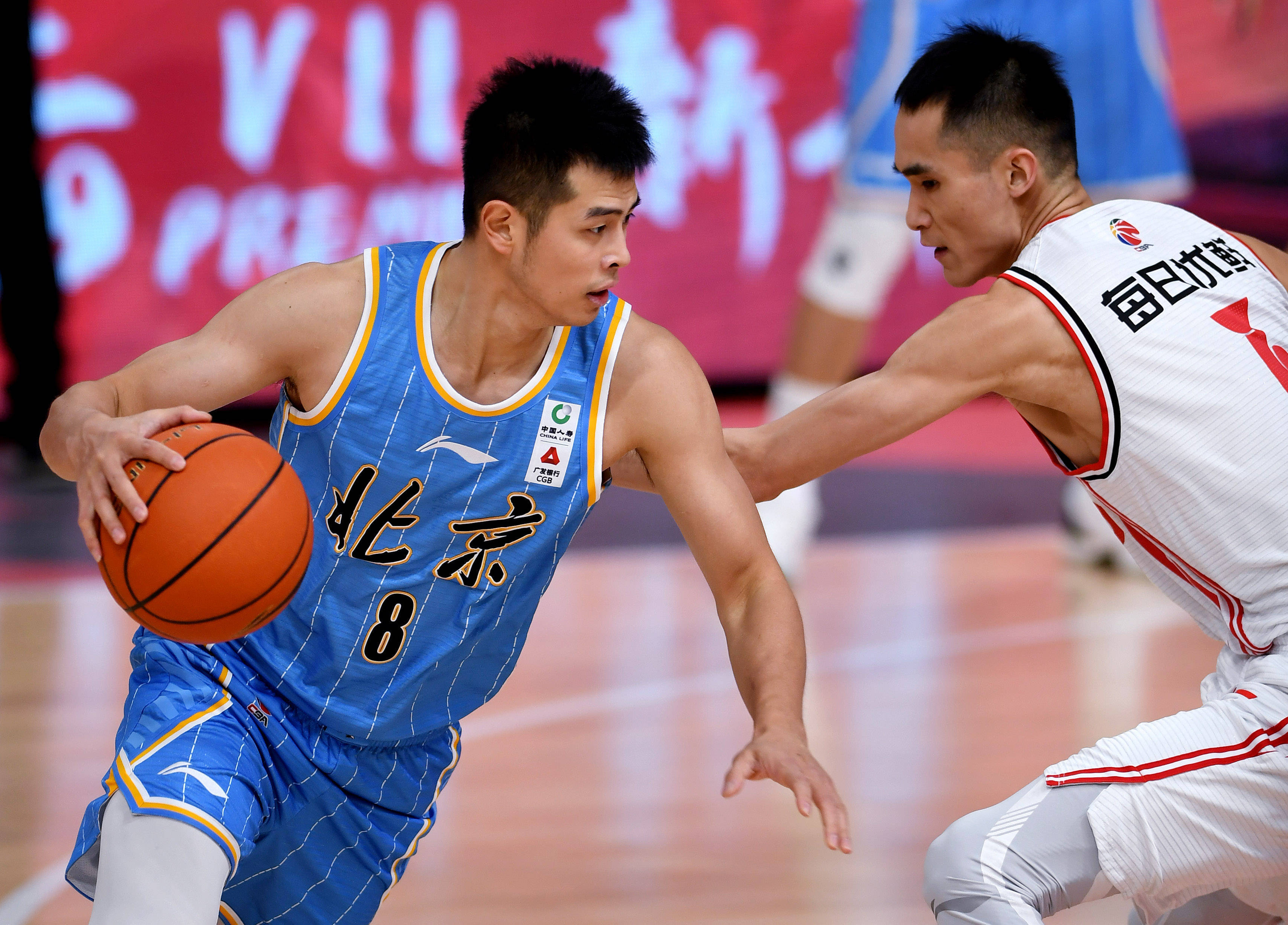 柏林赫塔在关键时刻反超比分，拿下重要胜利的简单介绍