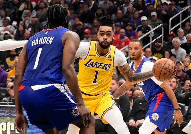 包含快船后场稳固，连克篮网西区排名逐渐上升的词条