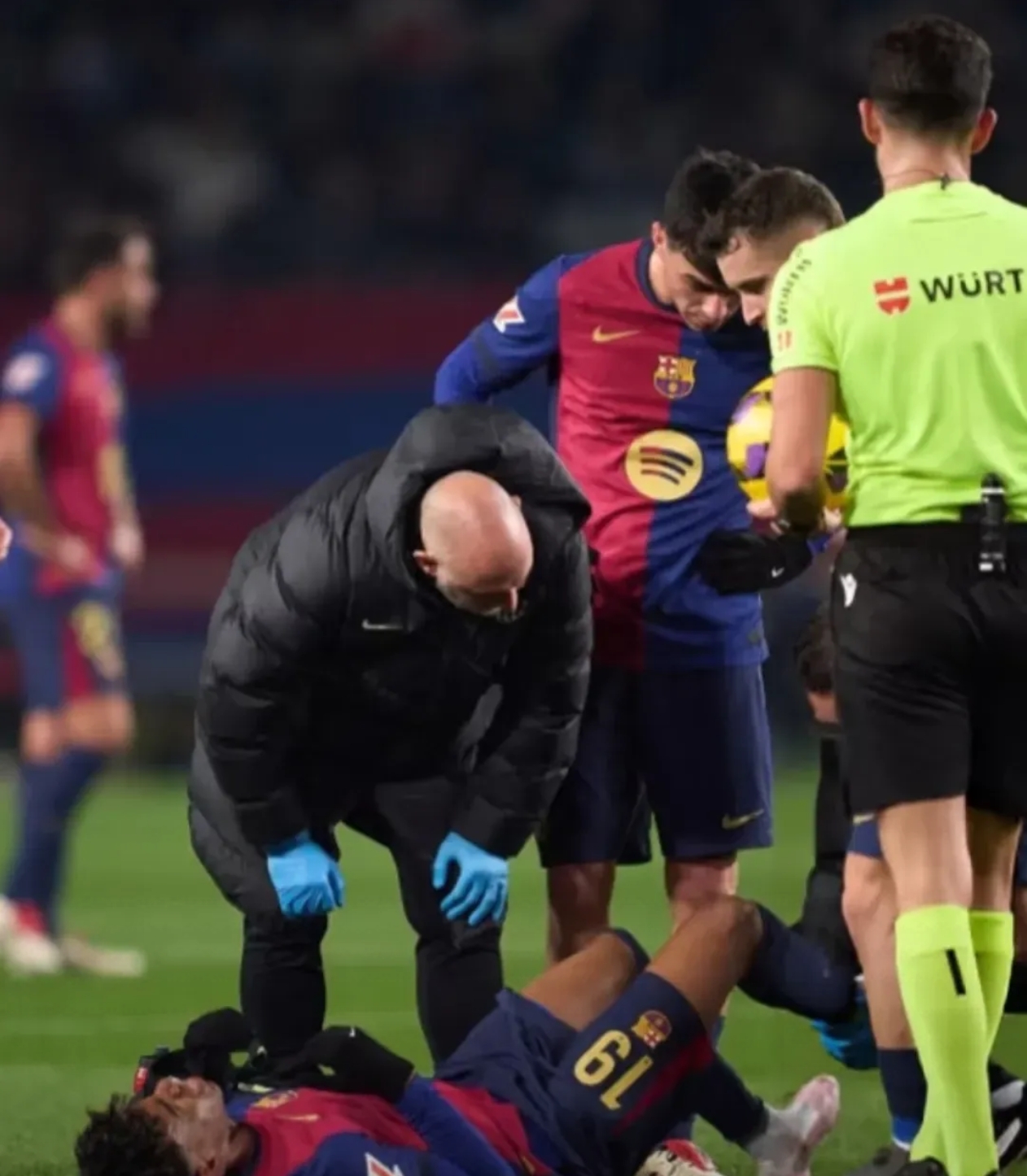 关于骑士队球员受伤退赛，球队士气受挫暂时停滞的信息