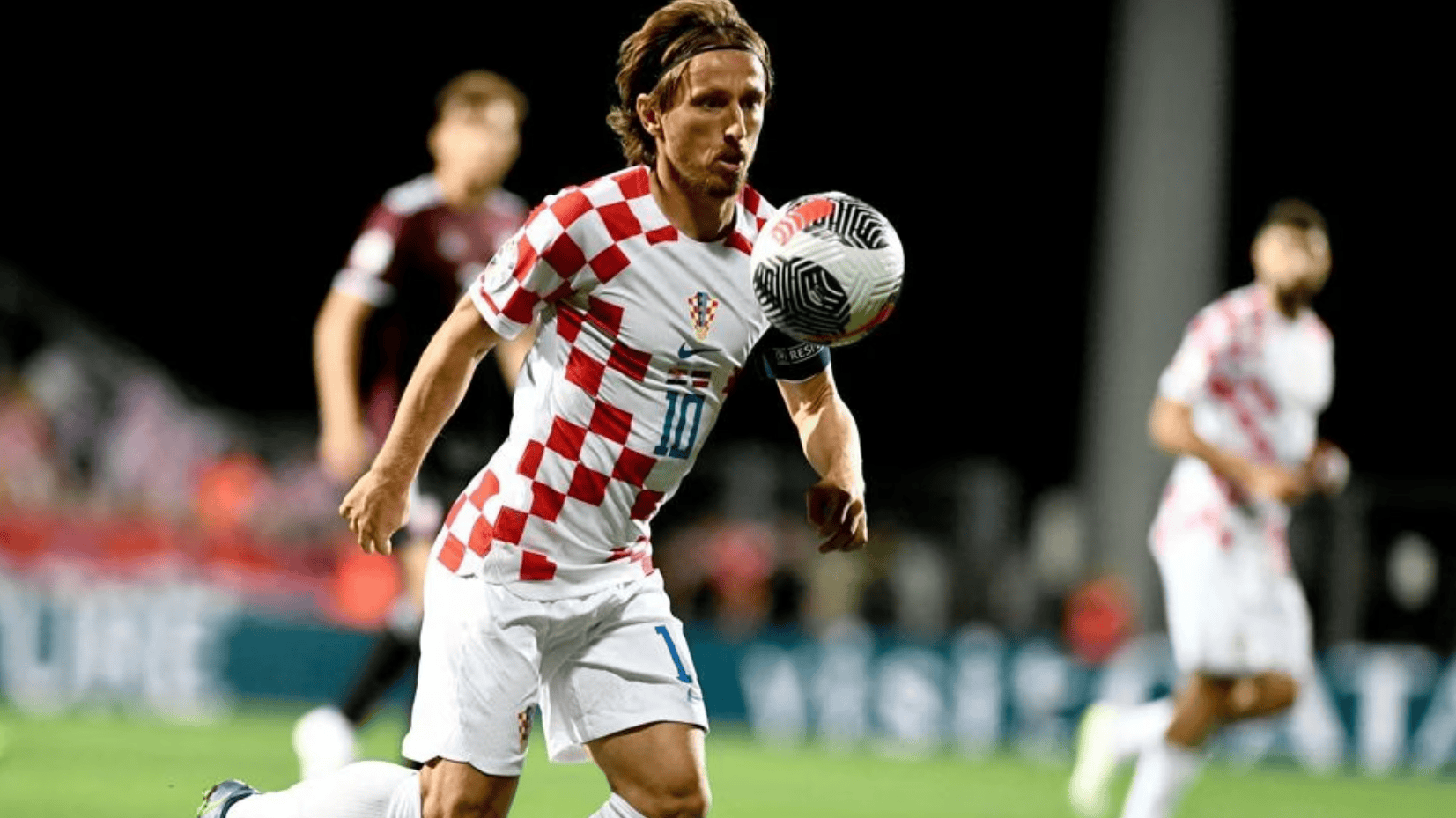 克罗地亚国家队在欧国联赛中轻松取胜 克罗地亚国家队在欧国联赛中轻松取胜