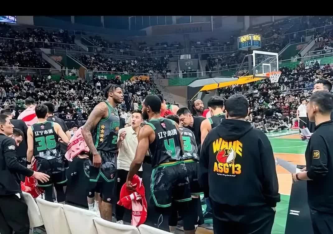 关于华盛顿早稻帽子戏法,助球队大胜卡迪夫城的信息 关于华盛顿早稻帽子戏法,助球队大胜卡迪夫城的信息