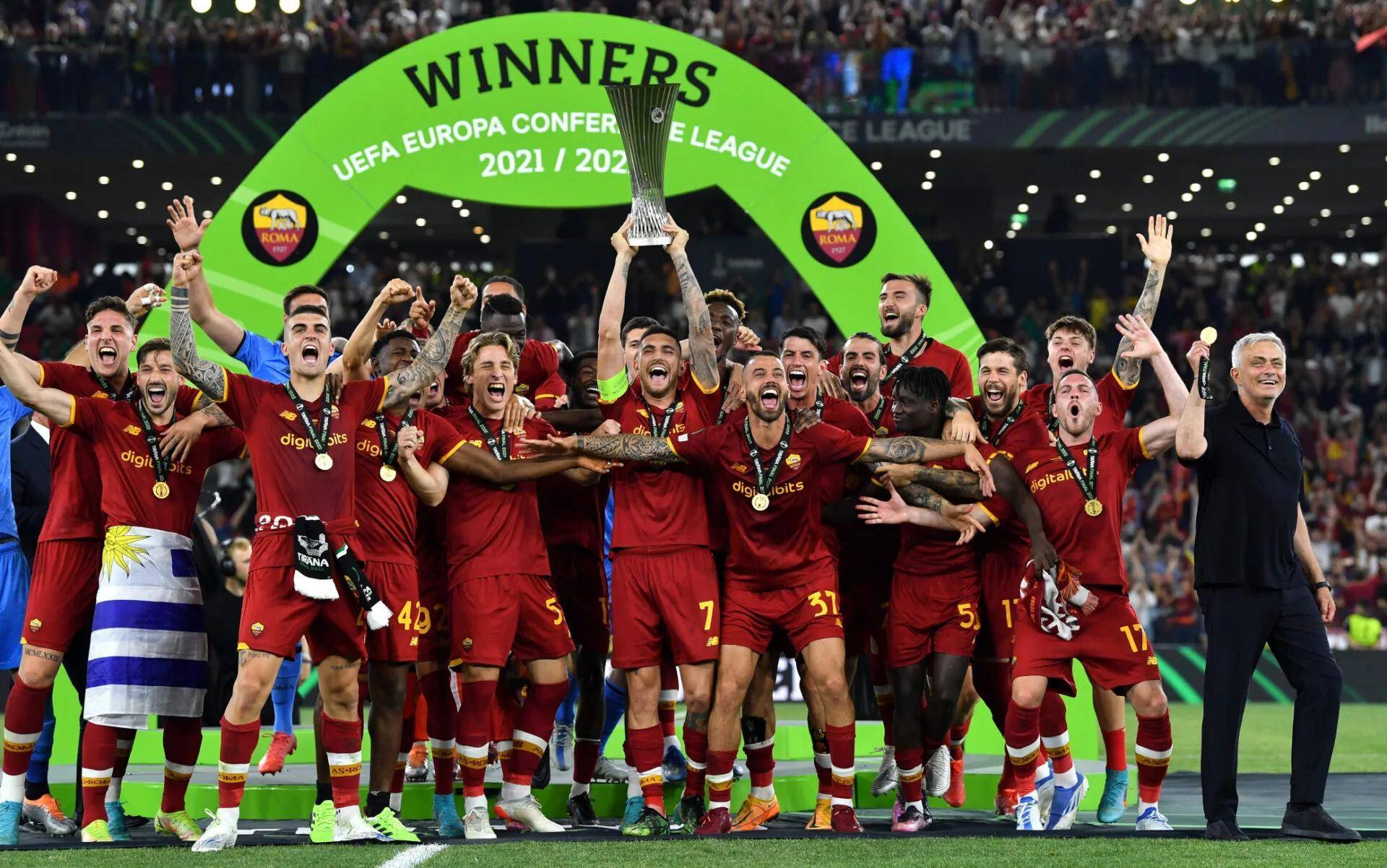 萨索洛主场战胜佛罗伦萨取得三分