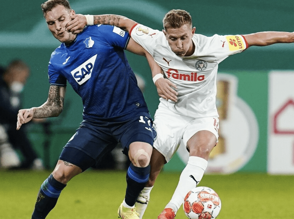 包含足球顶级联赛再掀激情巅峰对抗,强强对决势不可挡的词条 包含足球顶级联赛再掀激情巅峰对抗,强强对决势不可挡的词条