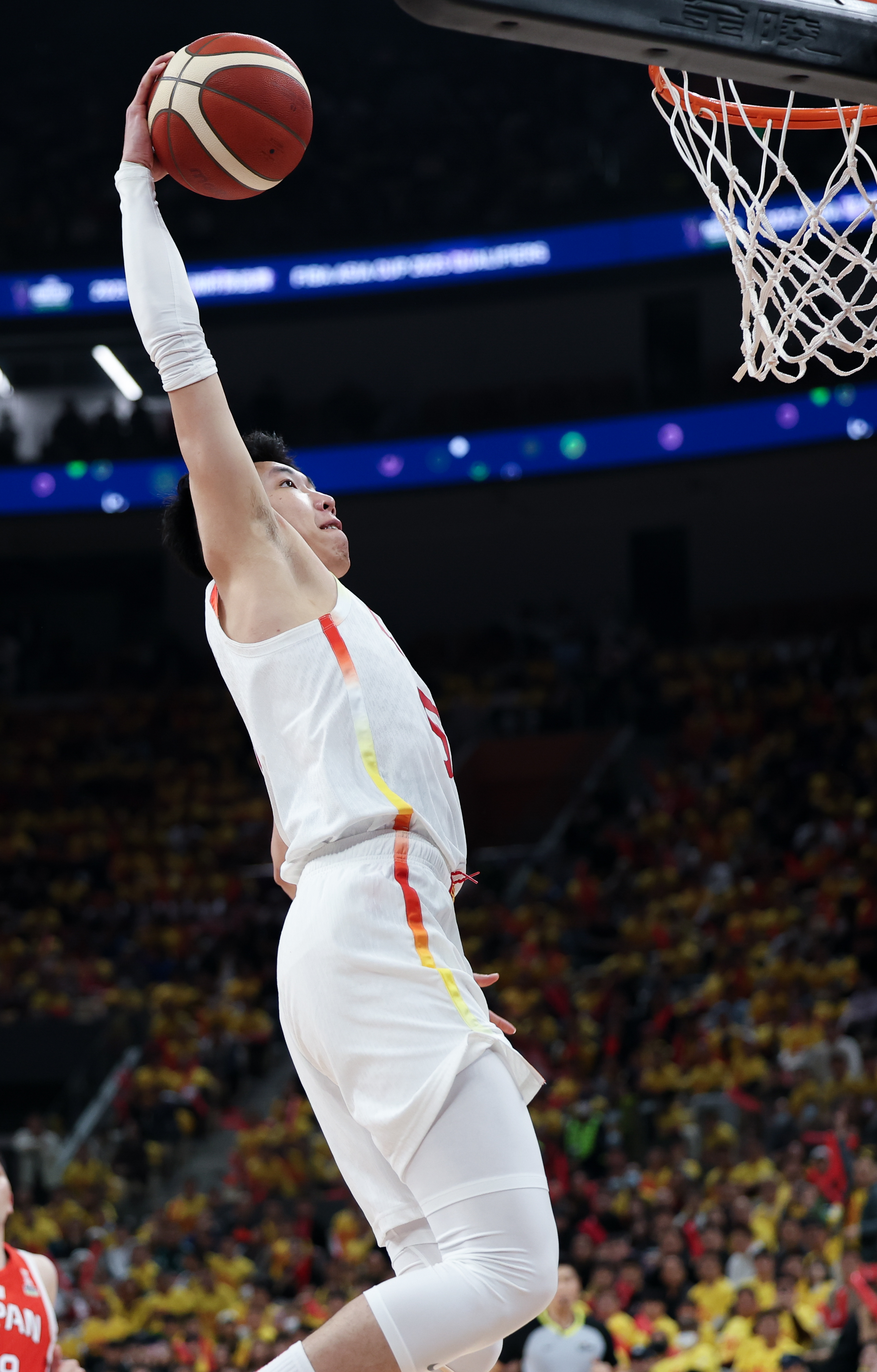 亚洲球队在世界篮球赛中表现亮眼 亚洲球队在世界篮球赛中表现亮眼