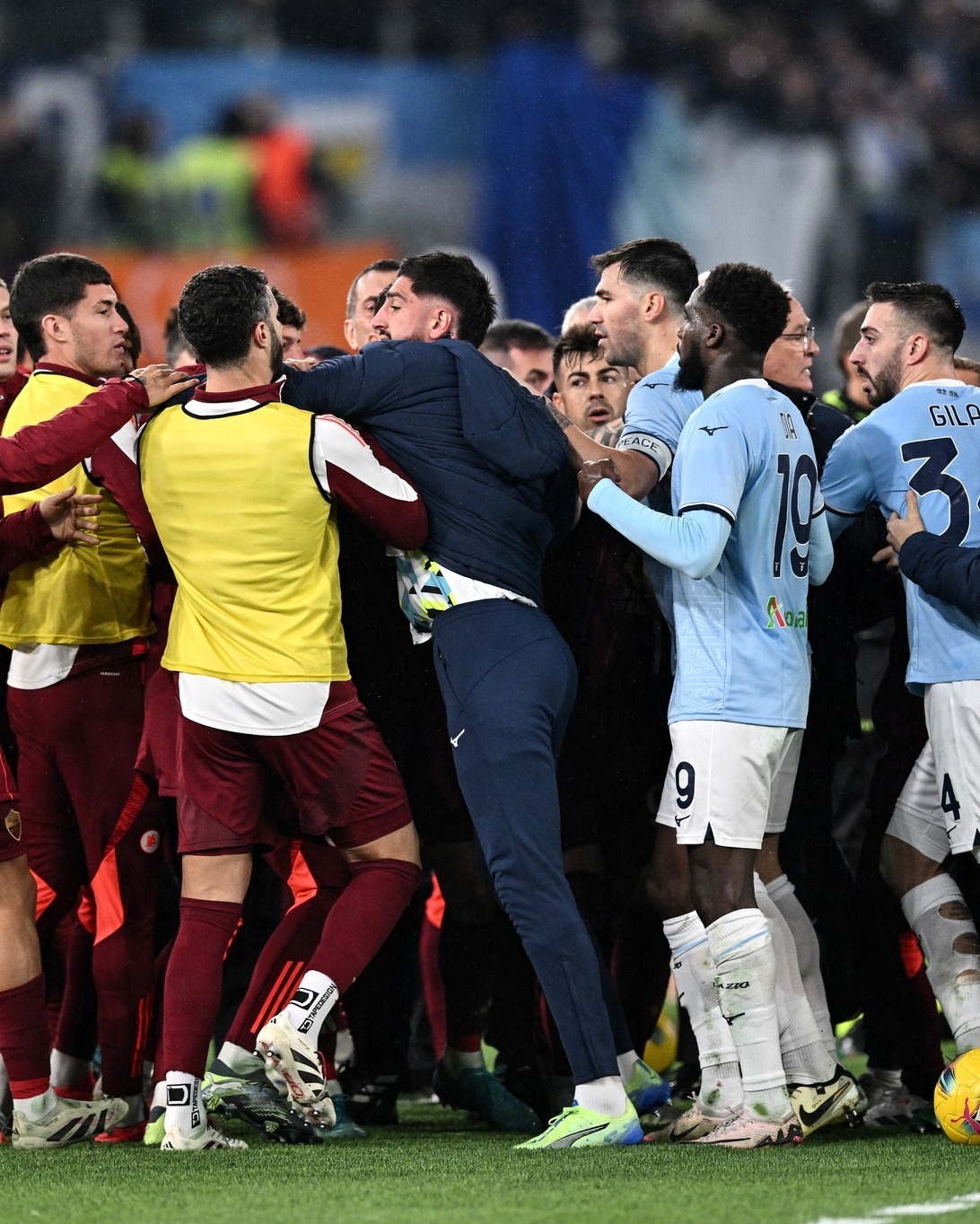 沙尔克对决慕尼黑联队,备受瞩目 沙尔克对决慕尼黑联队,备受瞩目