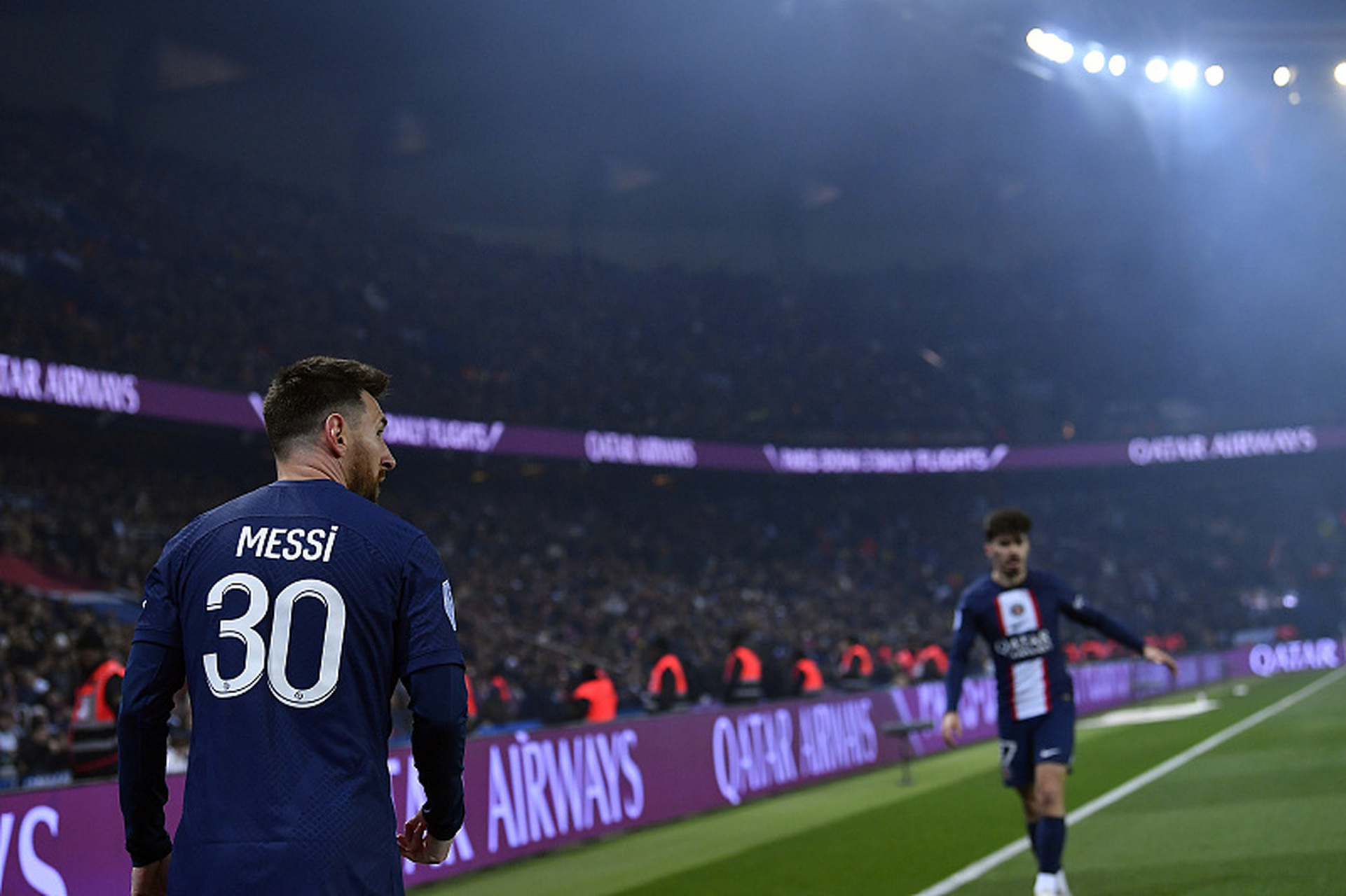 里昂逆转晋级,神奇一战打动球迷的简单介绍 里昂逆转晋级,神奇一战打动球迷的简单介绍