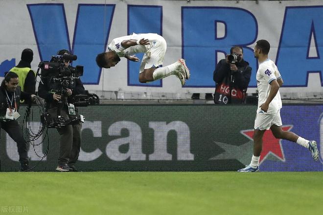 阿贾克斯不敌马赛,晋级强赛场的简单介绍 阿贾克斯不敌马赛,晋级强赛场的简单介绍