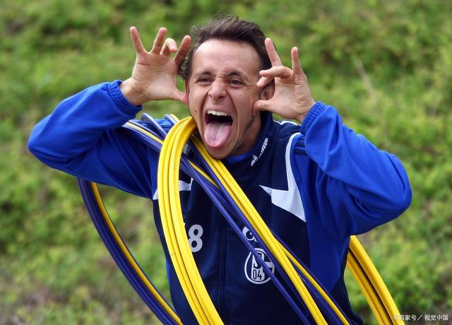 热血沸腾！球员斗志昂扬，决胜关键时刻的简单介绍