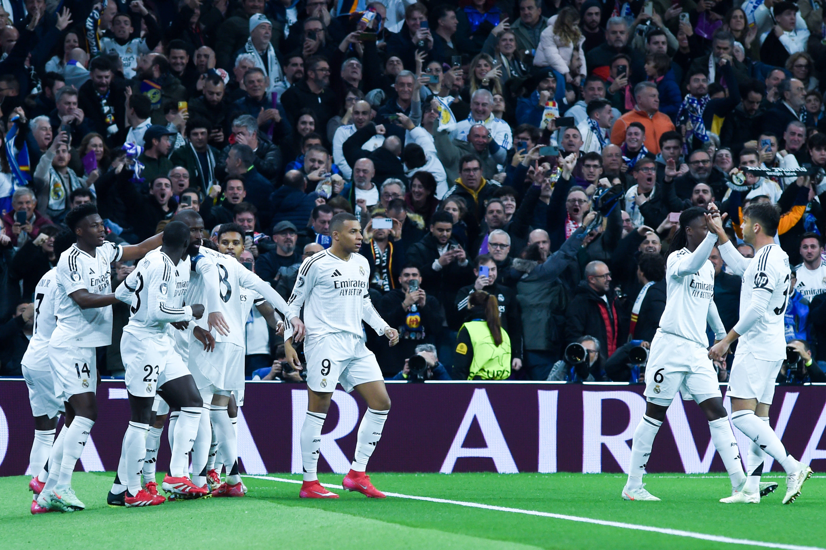 关于法国-大胜克罗地亚,顺利晋级半决赛的信息 关于法国-大胜克罗地亚,顺利晋级半决赛的信息