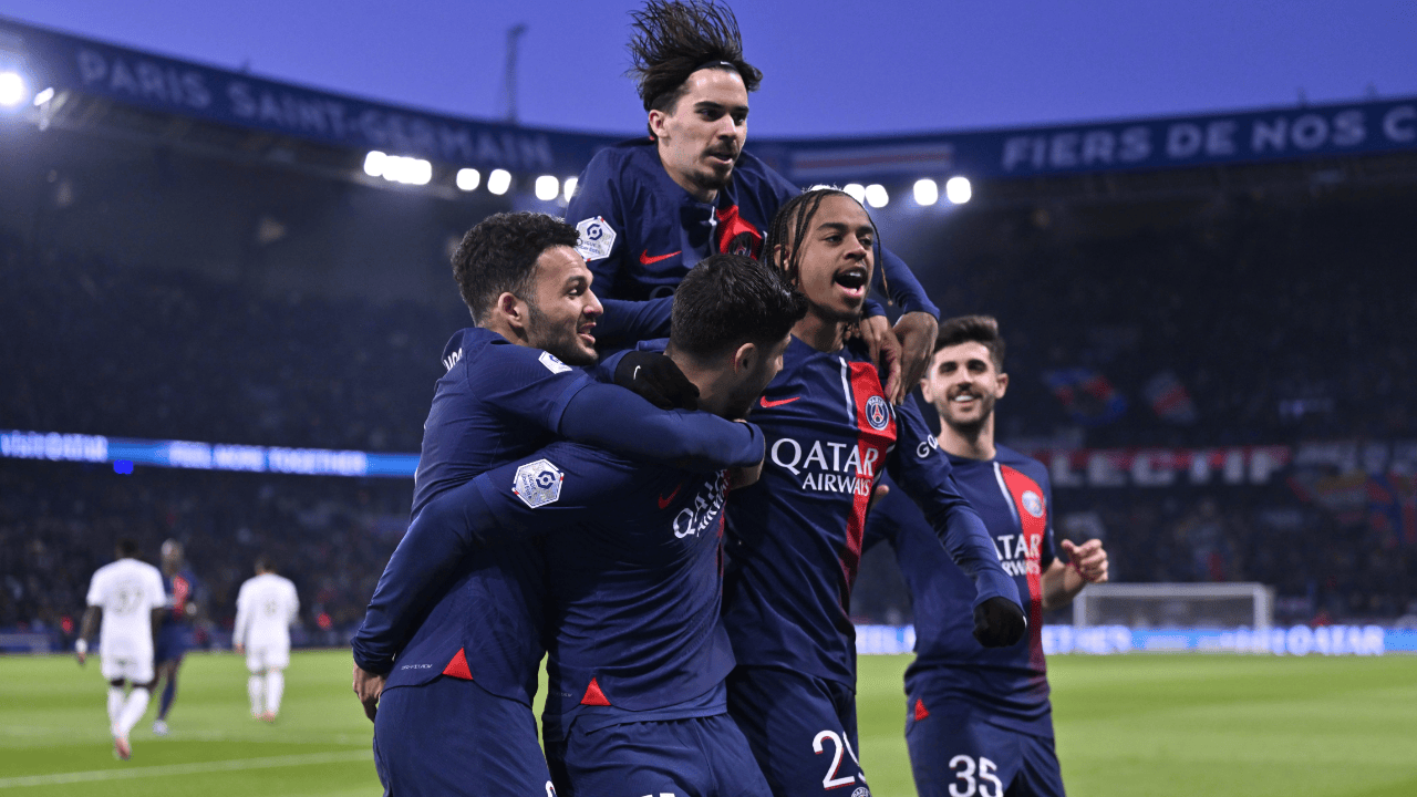 巴黎前锋因伤无缘下场比赛，球队应对困境的简单介绍