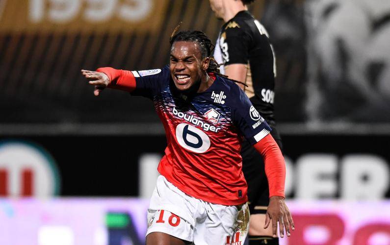 非洲篮球女队取得历史性胜利,赢得球迷掌声 非洲篮球女队取得历史性胜利,赢得球迷掌声