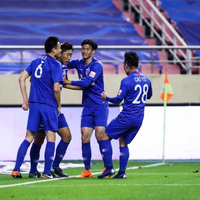 关于深圳佳兆业主场负于上海申花，遭遇连败的信息