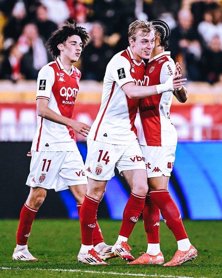 沃尔夫斯堡新援闪耀，球队战绩频现好转！的简单介绍