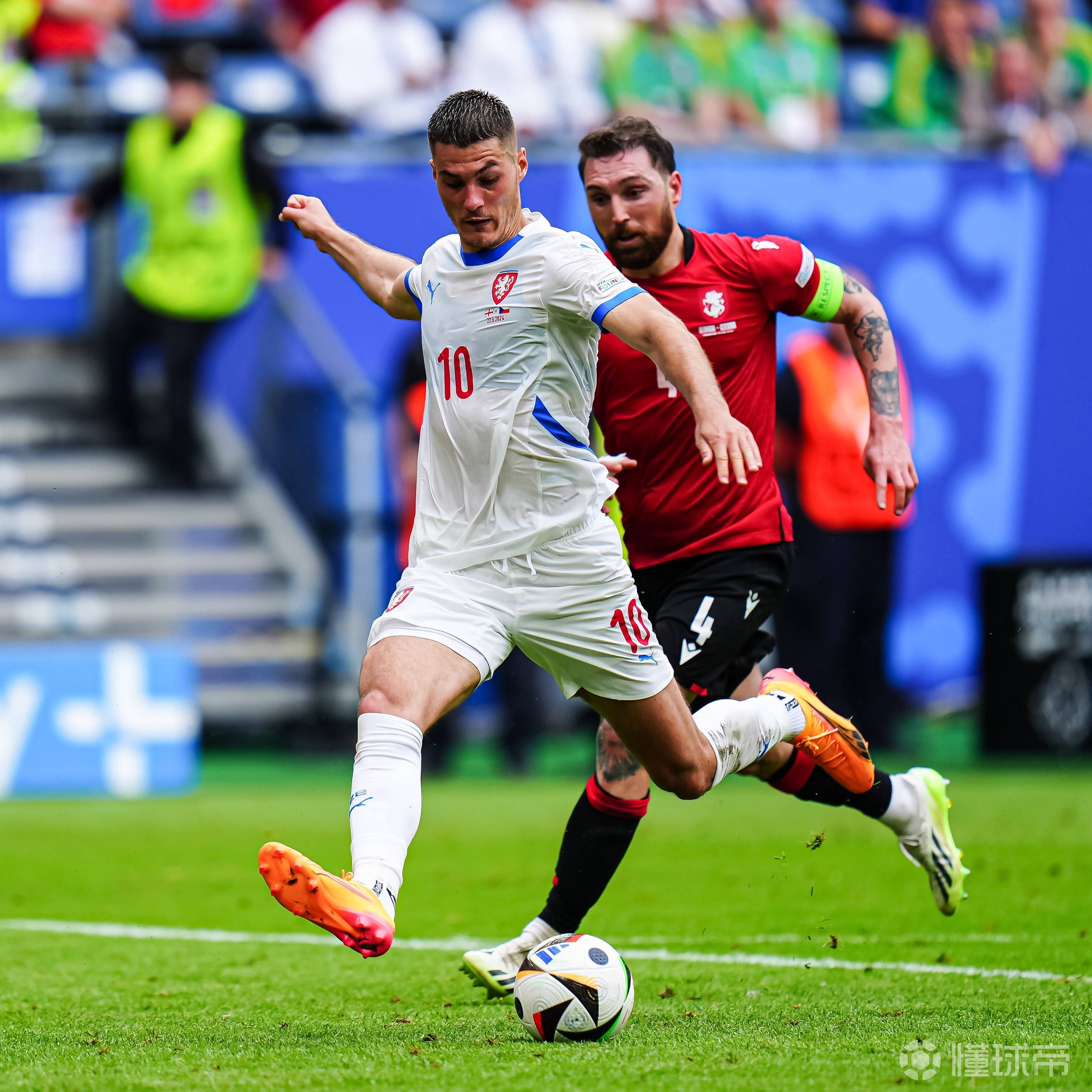 包含捷克国家队备战首战，备赛状态逐渐提升全队备战的词条