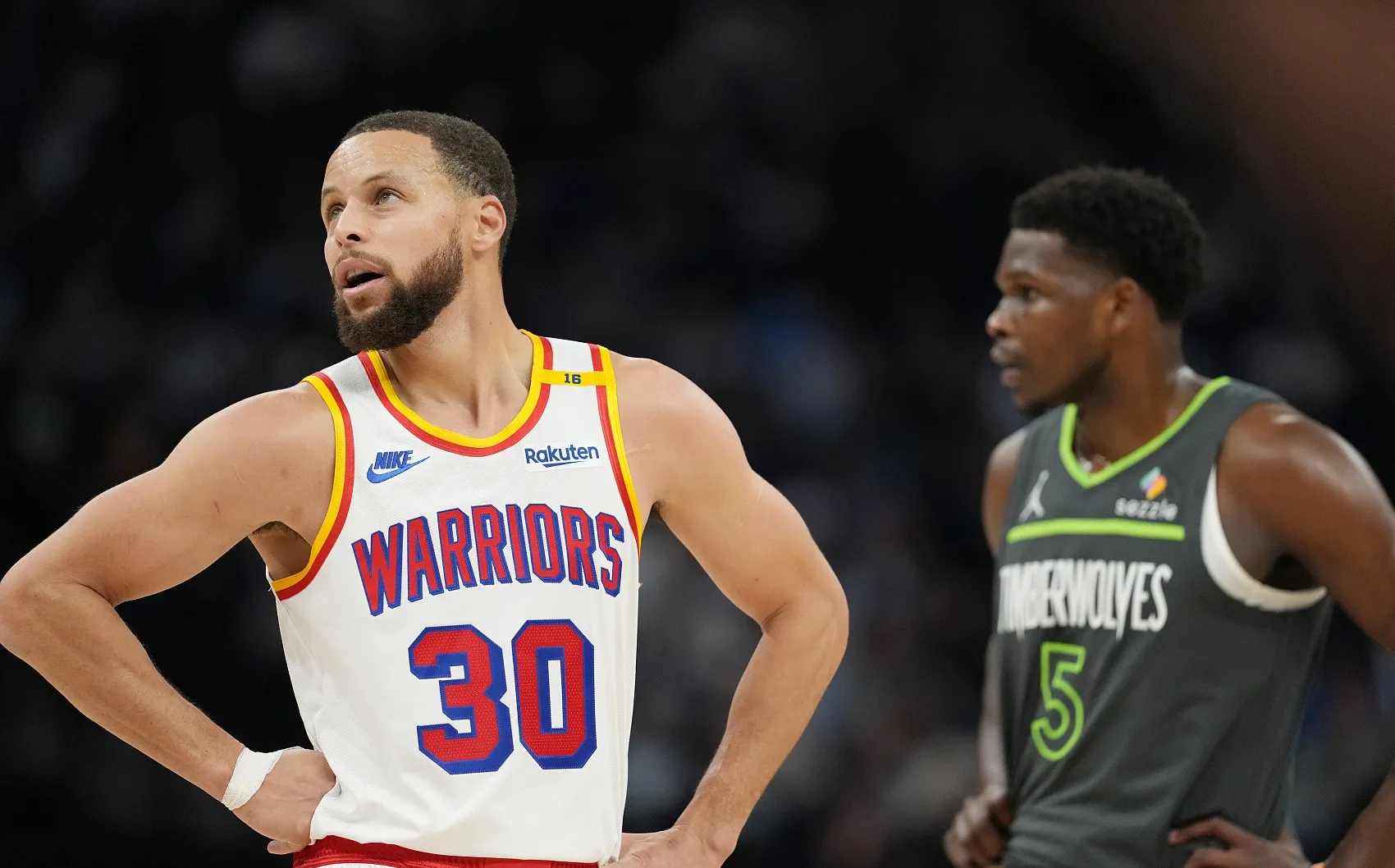 包含战神施暴,森林狼主场战胜步行者的词条 包含战神施暴,森林狼主场战胜步行者的词条