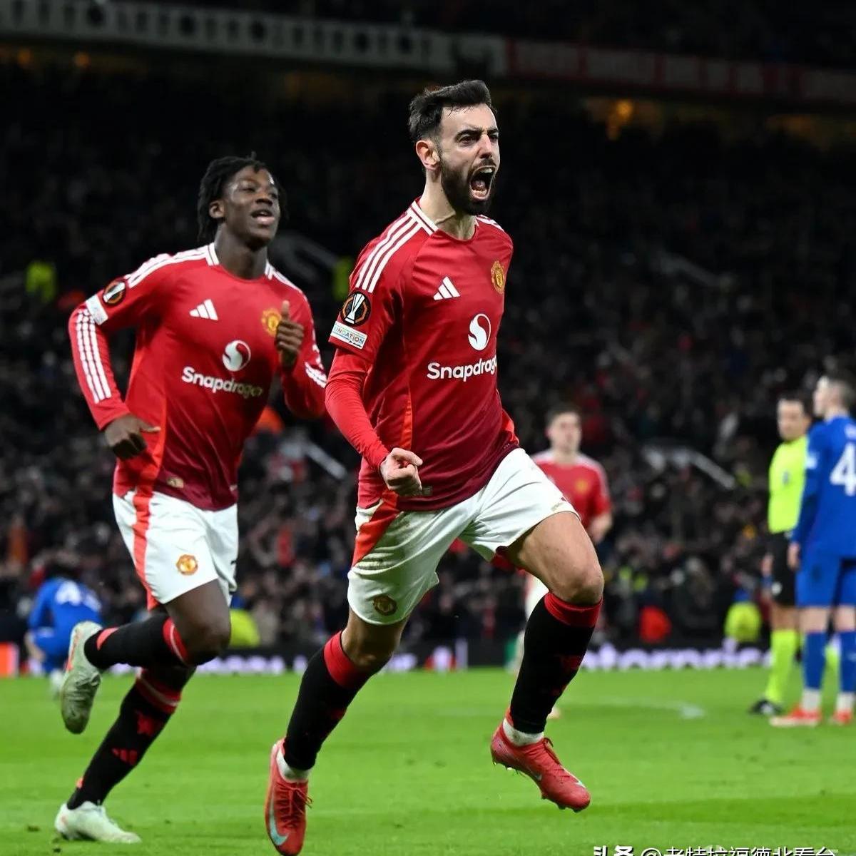 阿贾克斯主场比战胜曼联