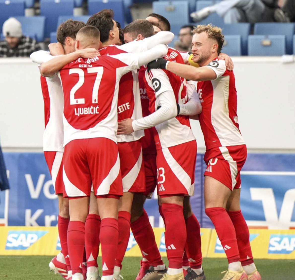 柏林联队斩获胜利，表现出色引人瞩目