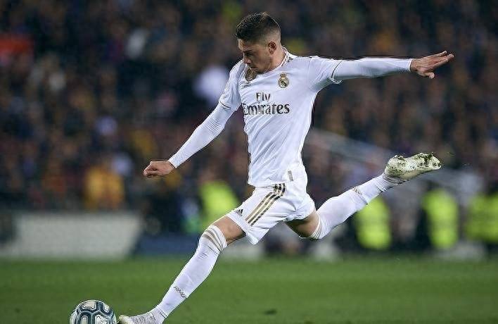 关于伦敦举行高尔夫比赛，巴萨表现戏剧性的信息