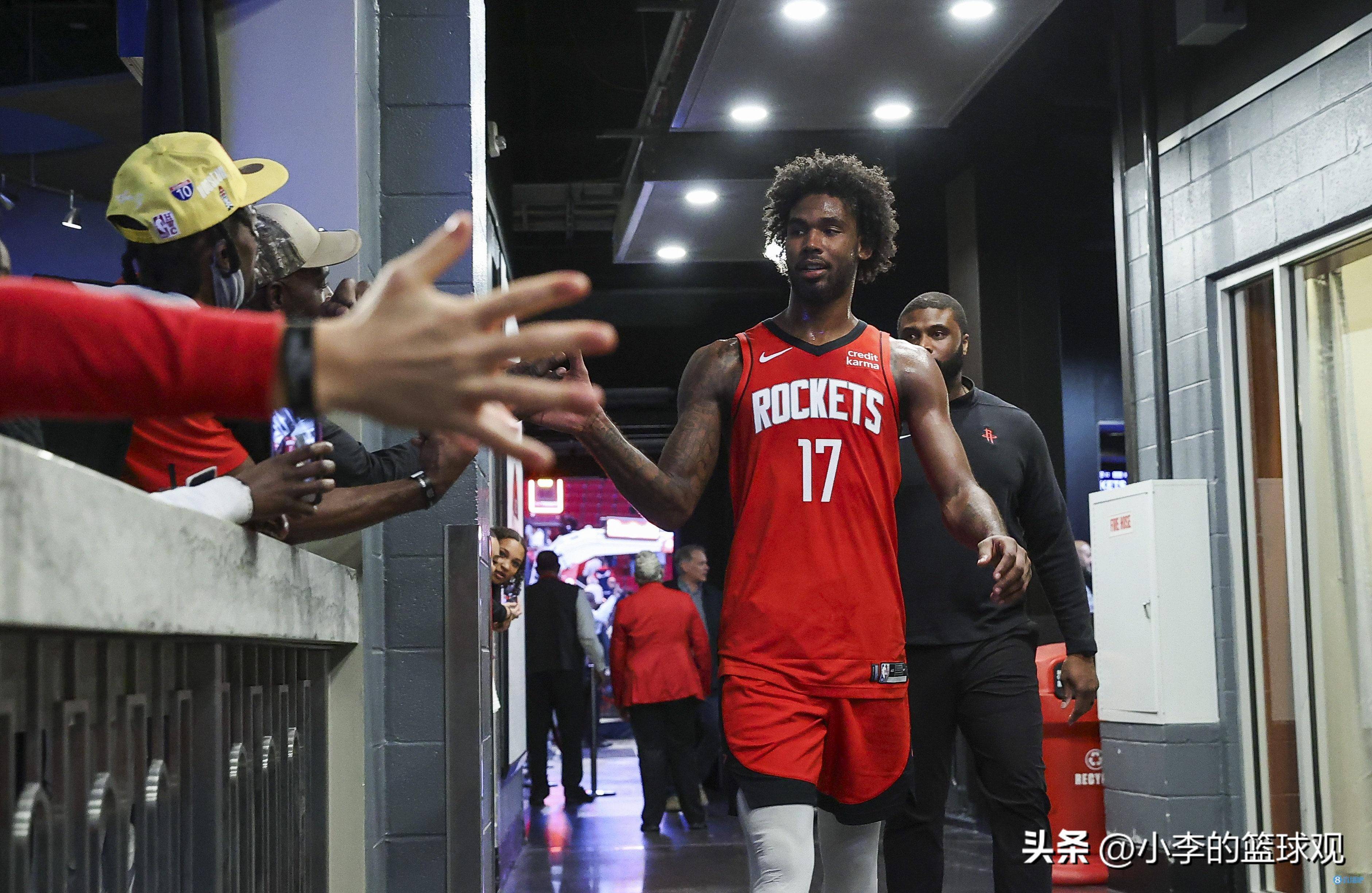 关于火箭队后卫入选年度最佳防守球员奖提名的信息