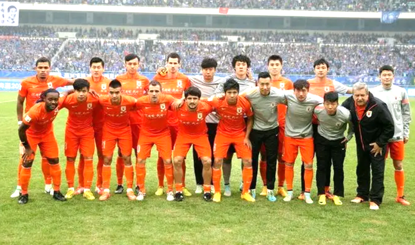 山东鲁能在比赛中表现出色，展现实力