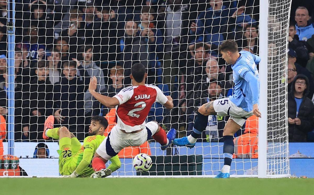 曼城最新首发名单公布，球迷热切期待比赛