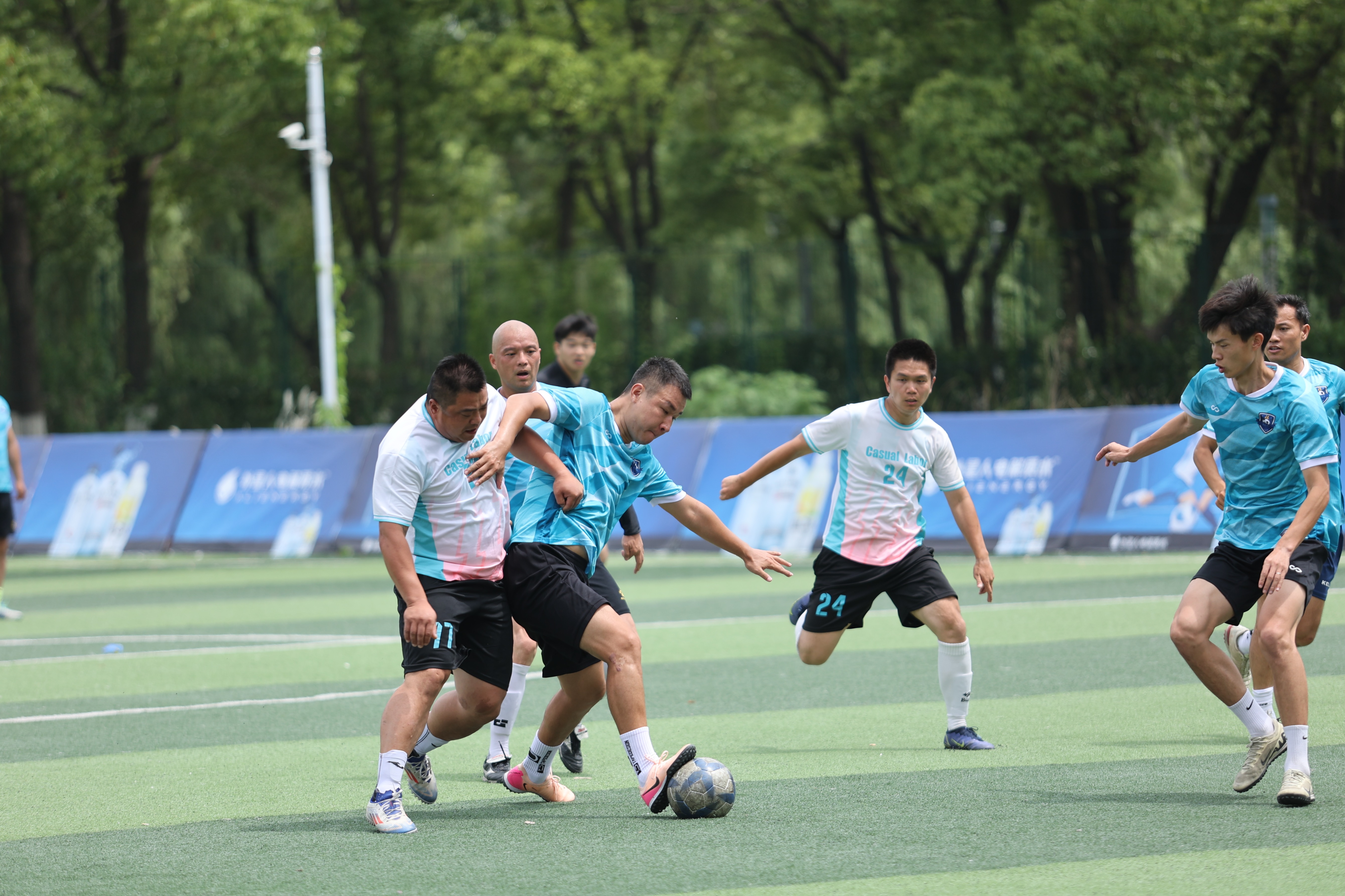 关于非洲杯争夺战打响！顶级球队竞逐胜利的信息