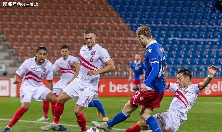 捷克队主场大胜,排名逐渐上升的简单介绍 捷克队主场大胜,排名逐渐上升的简单介绍