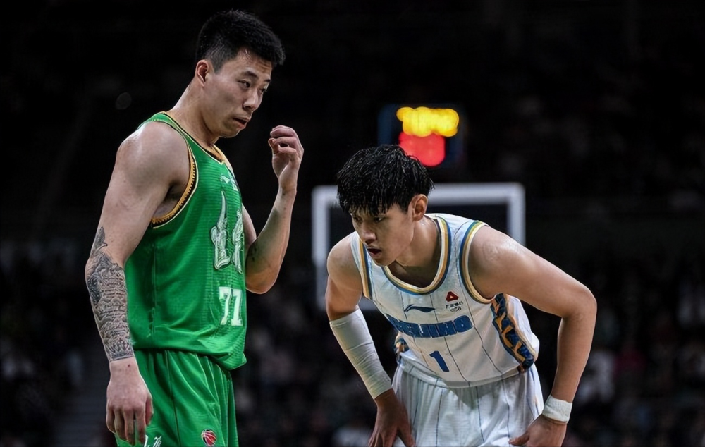 包含东南大区榜首之争，山西队占据领先优势的词条