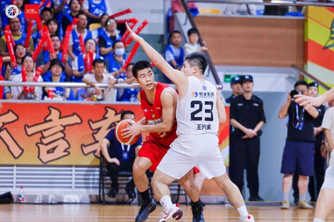 表现出色球员，斩获独中两元进球！