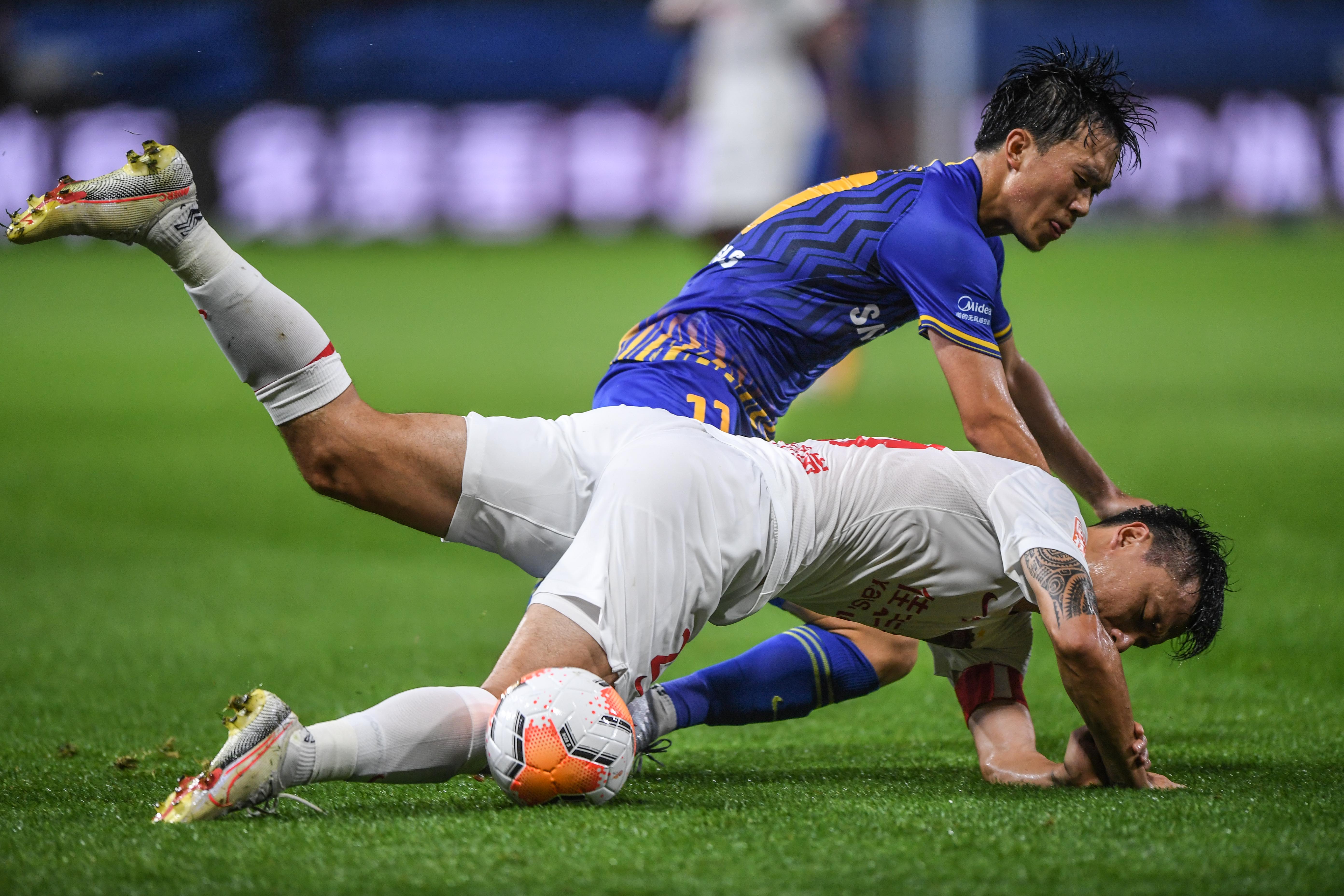 江苏苏宁不畏艰难,持续努力追赶强队 江苏苏宁不畏艰难,持续努力追赶强队