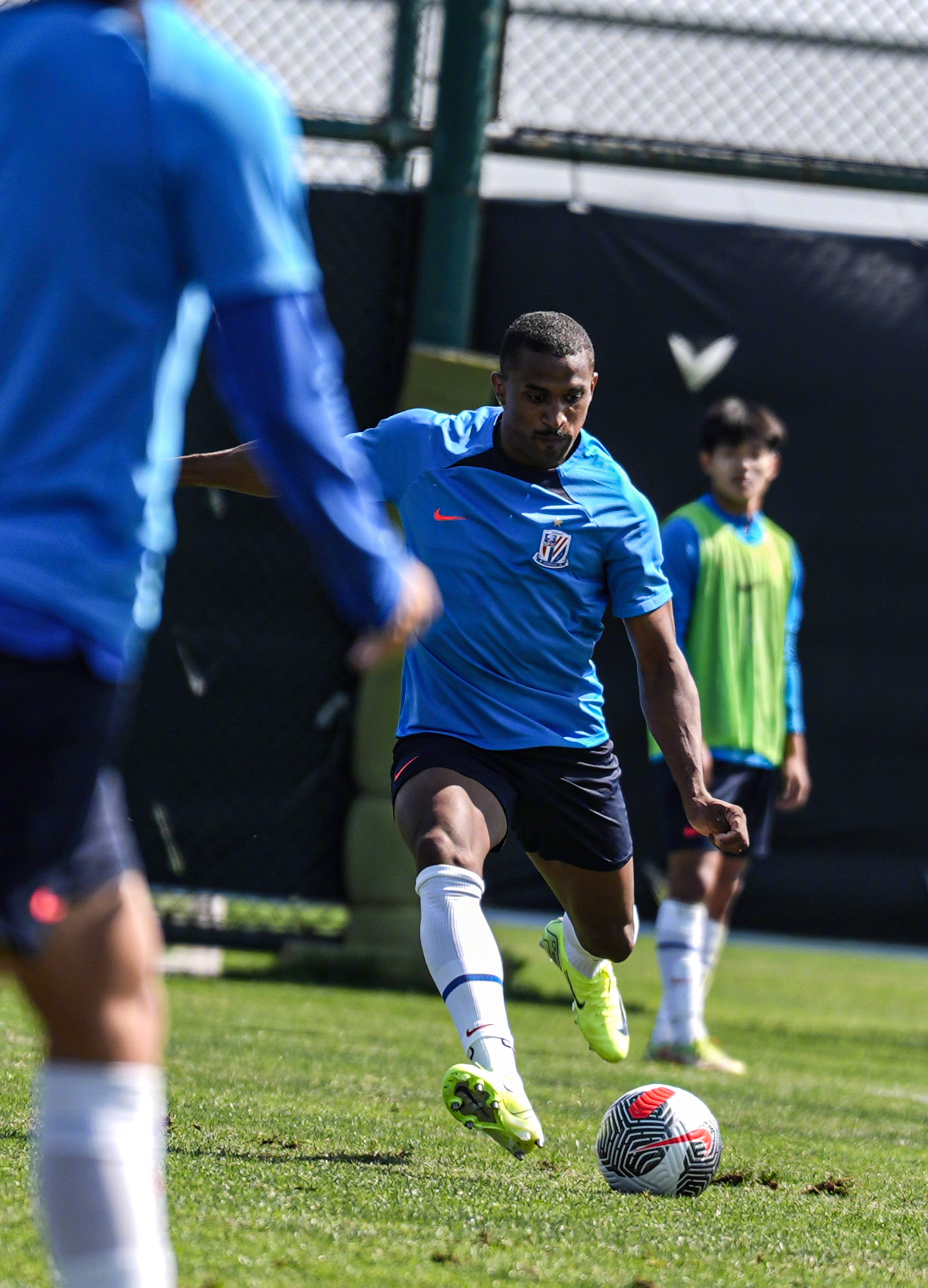 球队备战国外友谊赛,提高技战术水平的简单介绍 球队备战国外友谊赛,提高技战术水平的简单介绍