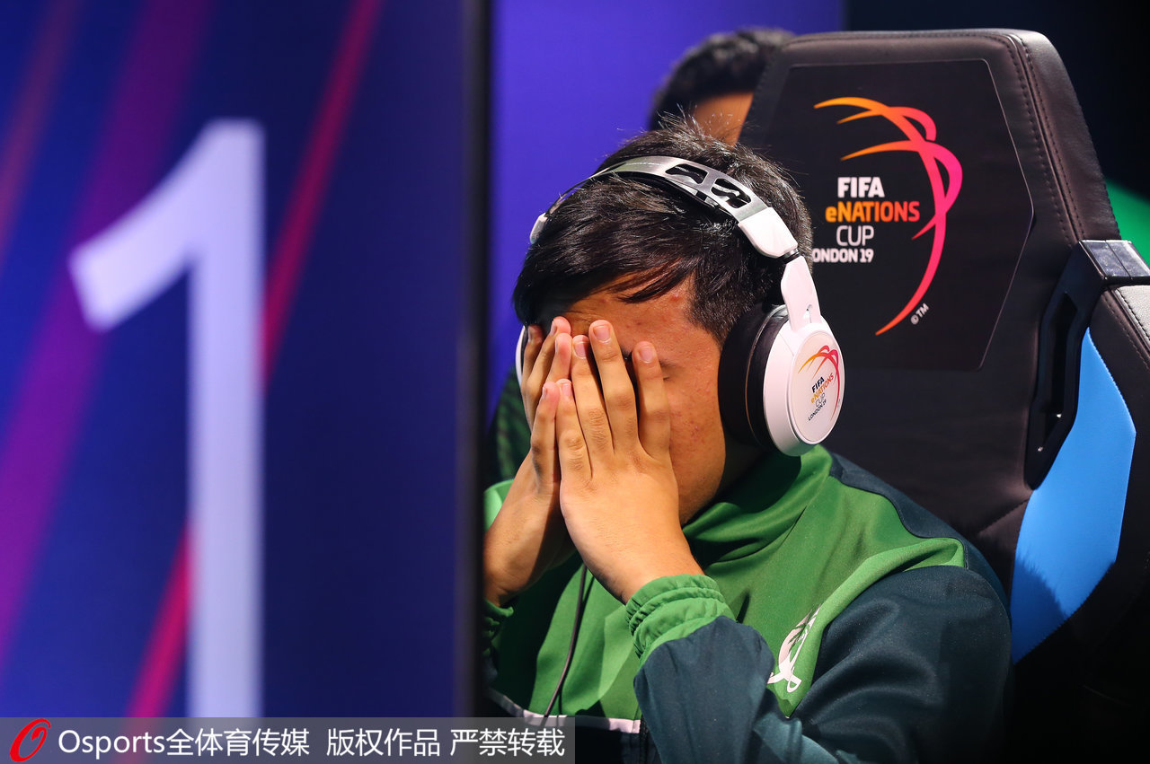 FIFA电竞选手赛后落泪,背后故事感人的简单介绍 FIFA电竞选手赛后落泪,背后故事感人的简单介绍