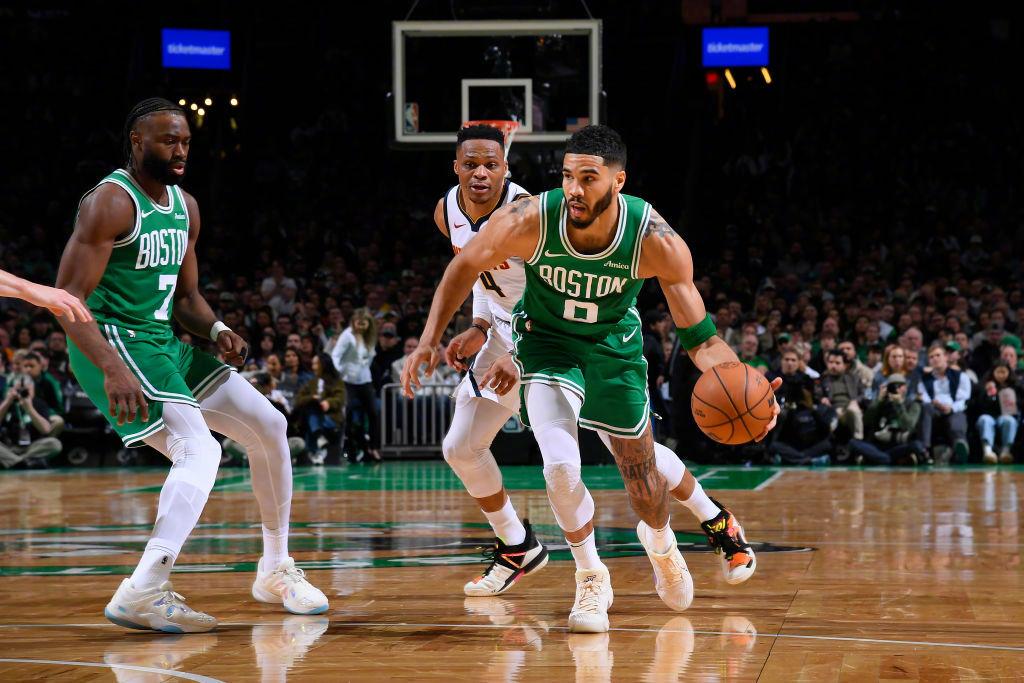 湖人翻盘四川队，塔图姆惊艳四座的简单介绍